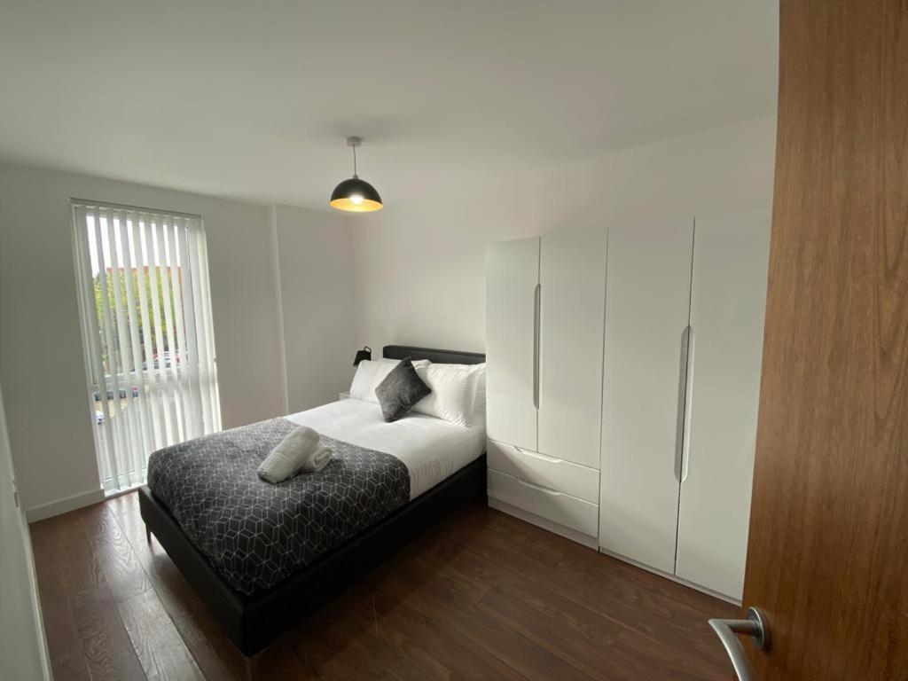 3 Bed Central Apartment *Free Parking On Site* Manchester Exterior photo